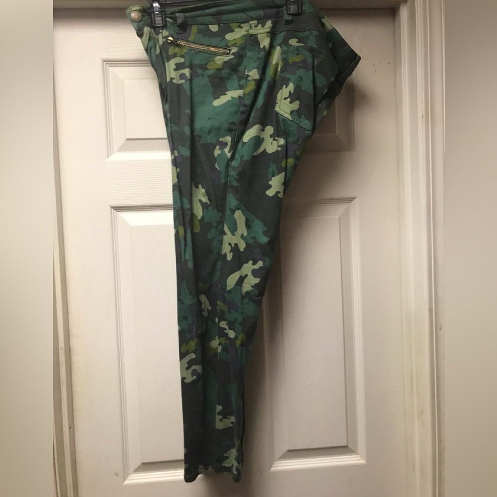 Cabi green camo pants sz 16